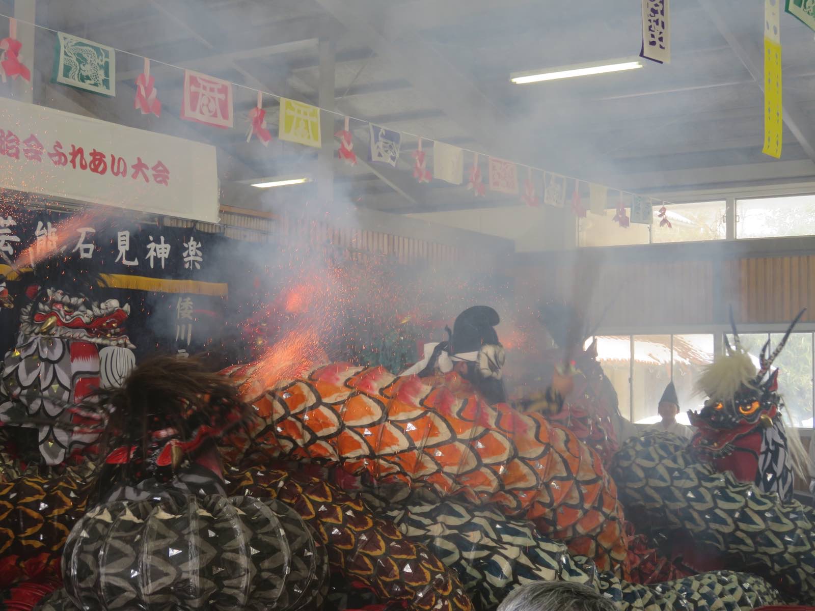 石見神楽 瞬間11