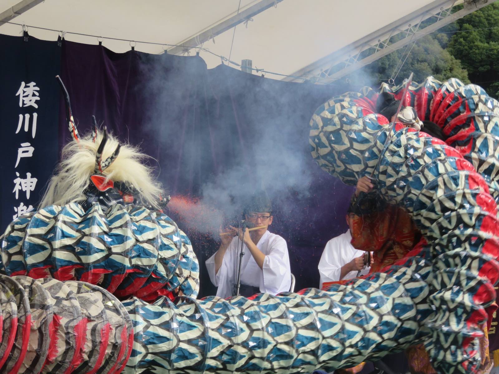 石見神楽 瞬間8